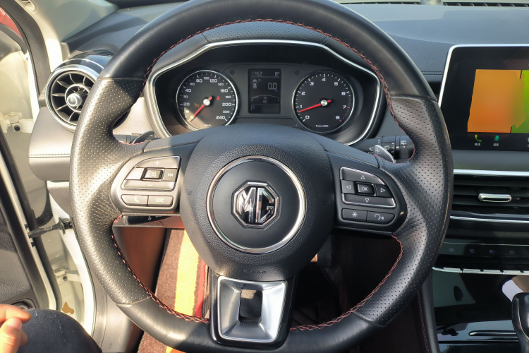 MG HS 2020 car image #11