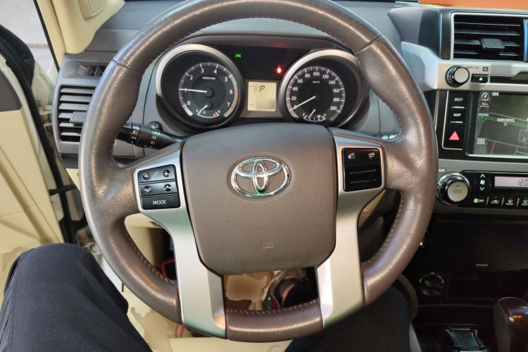 Toyota Land Cruiser Prado 2015 immagine di auto #11