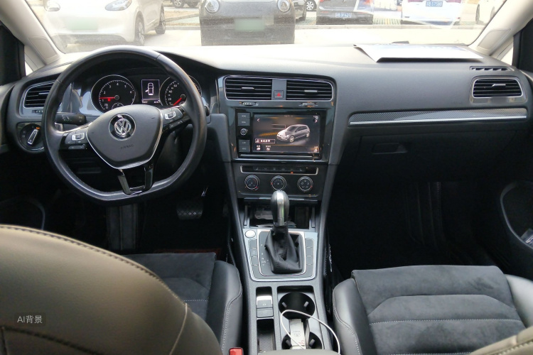 Volkswagen Golf 2019 car image #11