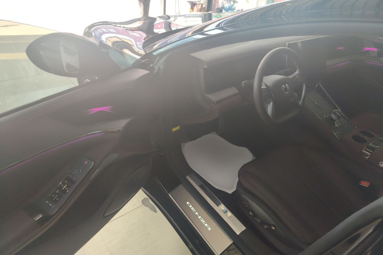 Denza Z9GT 2025 car image #11