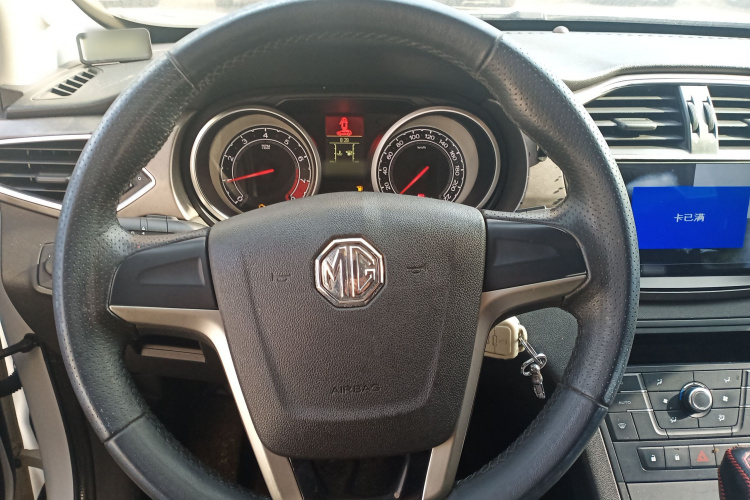 MG GS 2015 car image #11