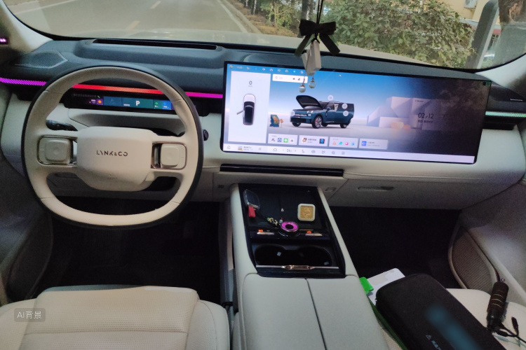 Lynk & Co 900 2025 car image #11