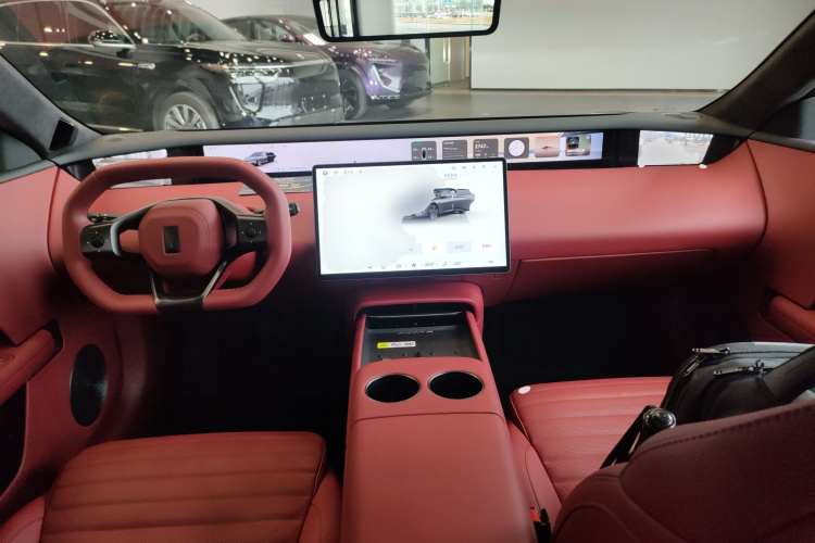 Avatr 06 2025 car image #11