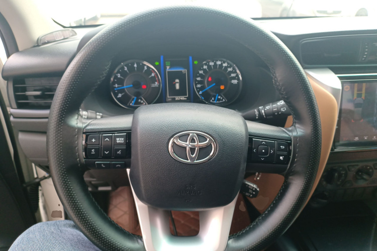 Toyota Fortuner 2020 #11 Toyota Fortuner 2020 car image #11