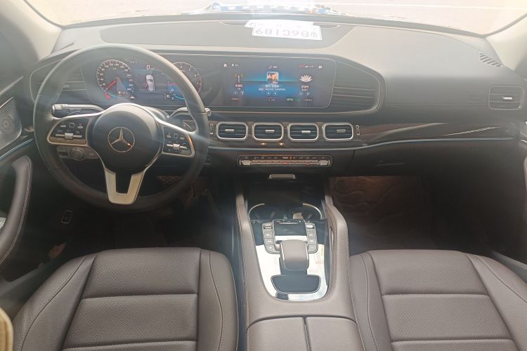 Mercedes-Benz GLE Class 2023 immagine di auto #11