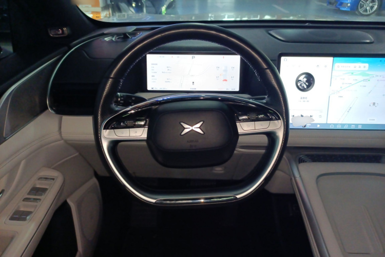 Xpeng G9 2023 #11 Xpeng G9 2023 car image #11