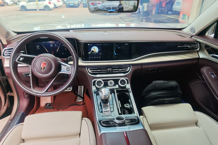 HongQi H9 2021 car image #11