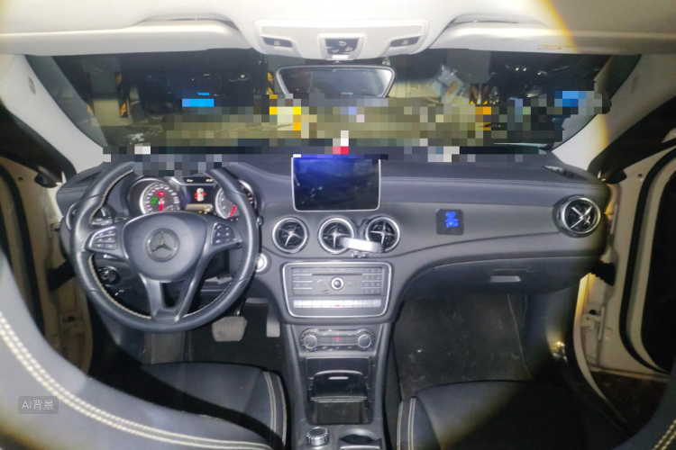 Mercedes-Benz GLA Class 2017 immagine di auto #11