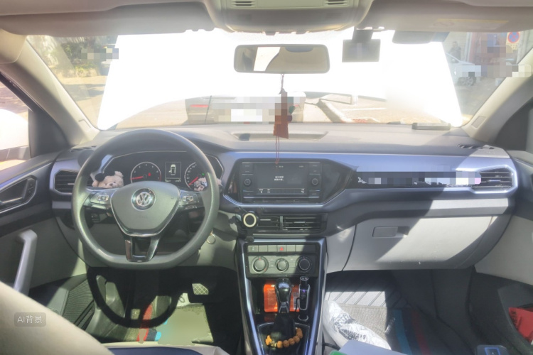 Volkswagen T-Cross 2019 car image #11