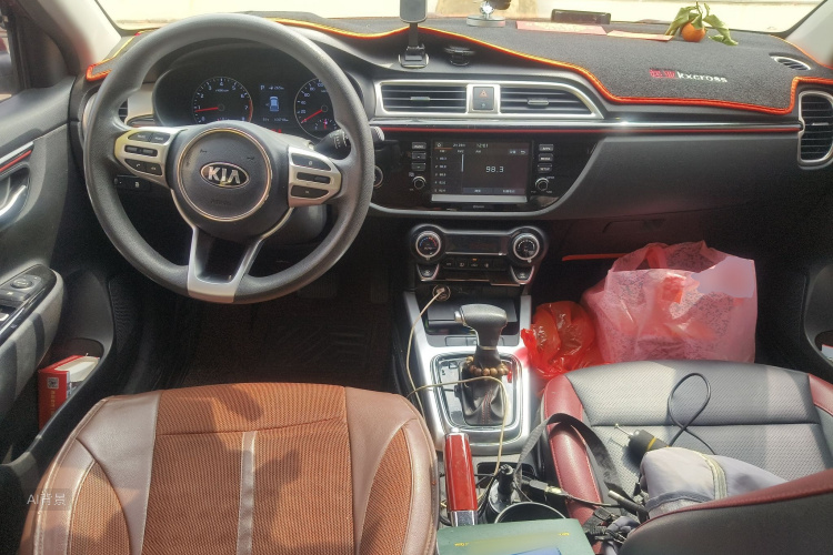 Kia Rio Cross 2018 car image #11