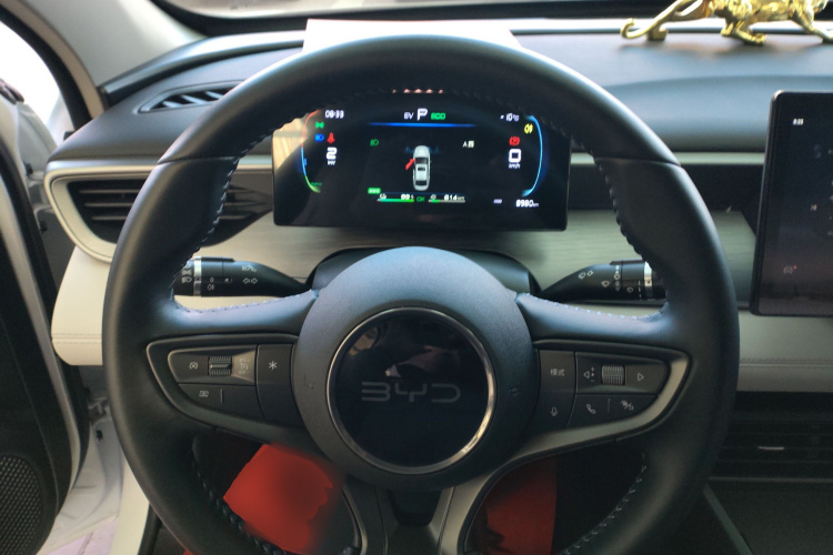 BYD Seal 05 DM-i 2025 car image #11