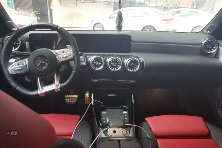 Mercedes-Benz CLA AMG 2023 صورة سيارة #11