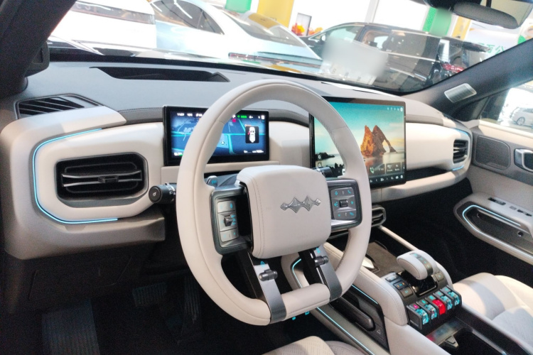 FangChengBao Tiger 3 2025 car image #11