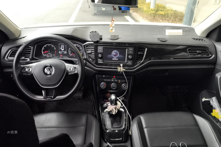 T-Roc 2018 car image #11