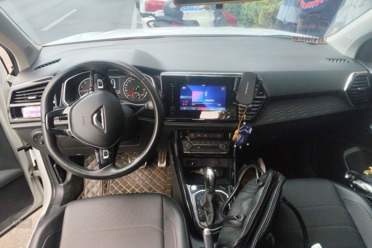 VS5 2021 car image #11