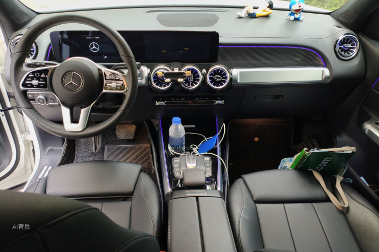 Mercedes-Benz GLB Class 2021 car image #11