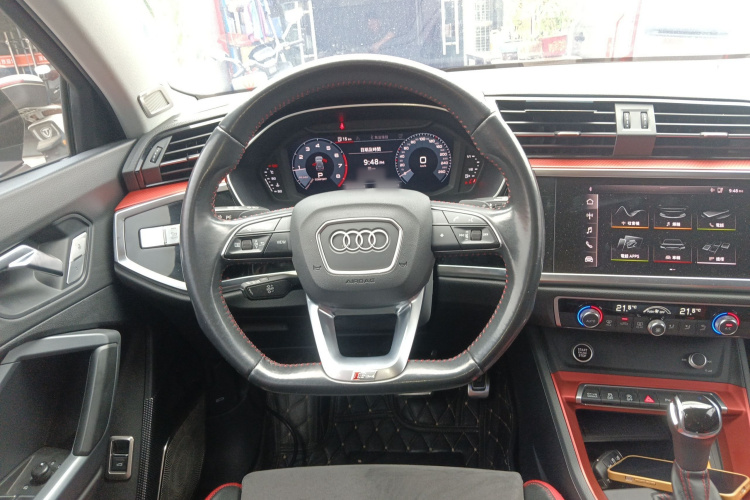 Audi Q3 2021 صورة سيارة #11