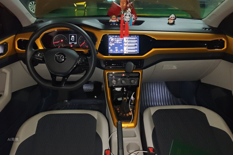 Volkswagen T-Cross 2019 car image #11