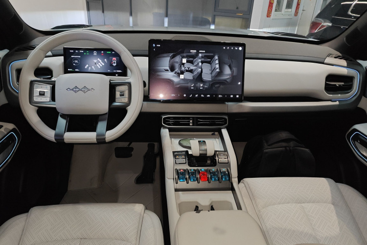 FangChengBao Tiger 3 2025 car image #11