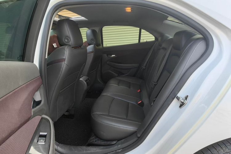 Chevrolet Malibu 2018 car image #11