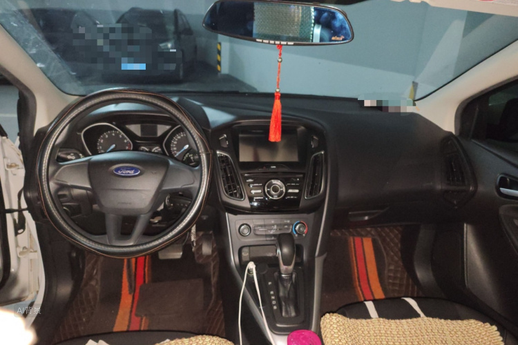 Ford Focus 2018 car image #11