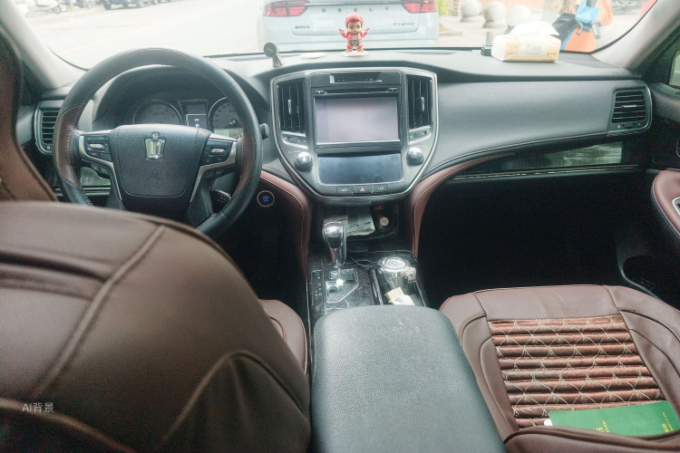 丰田 皇冠 2017 #11 丰田 皇冠 2017 汽车图片 #11