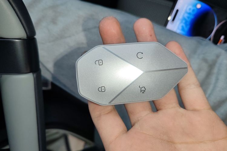 FangChengBao Leopard 5 2025 car image #11