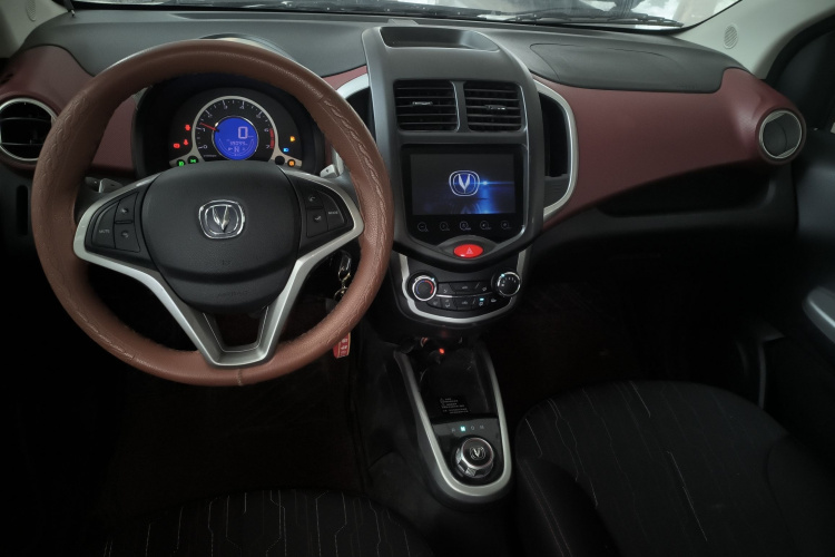 Changan BenBen 2015 изображение автомобиля #11