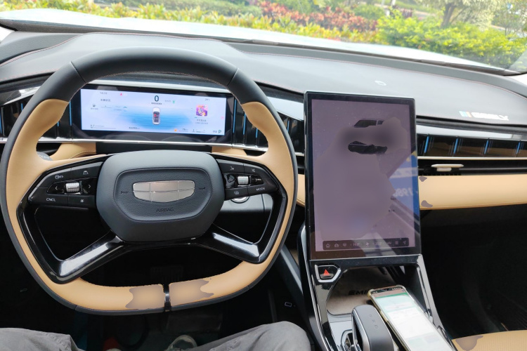 GEELY Boyue L 2023 car image #11
