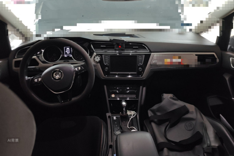 Volkswagen Touran 2020 car image #11