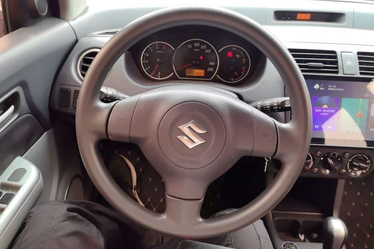 Suzuki Swift 2018 #11 Suzuki Swift 2018 car image #11