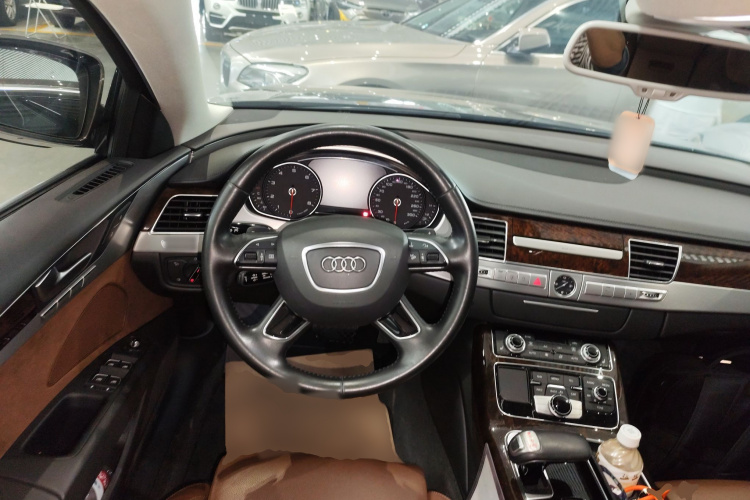 Audi A8 2016 imagen de coche #11