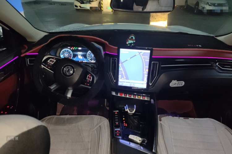 T5 2018 car image #11