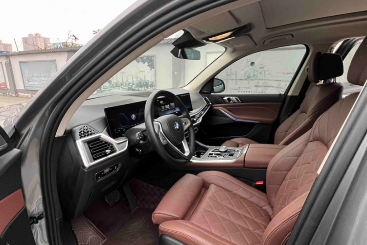 BMW X7 2023 صورة سيارة #11