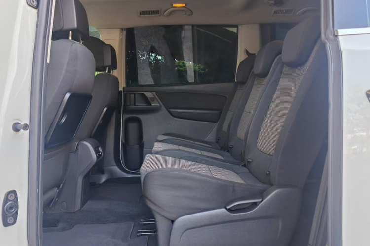 Volkswagen Sharan 2014 car image #11