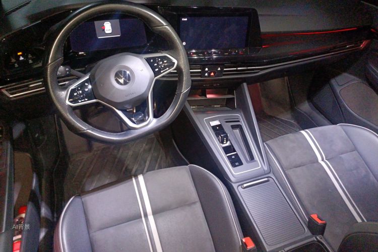 Volkswagen Golf 2021 car image #11