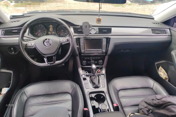 Volkswagen Passat 2017 car image #11