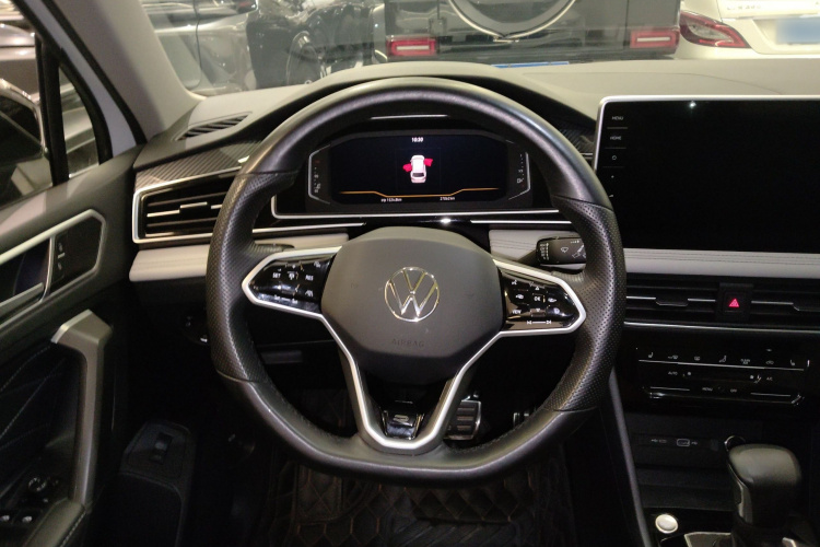 Volkswagen Tiguan L 2023 #11 Volkswagen Tiguan L 2023 car image #11