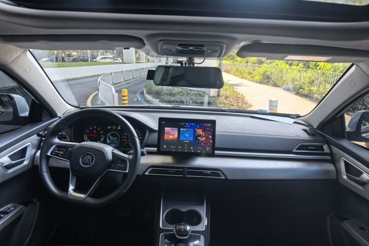 BYD Qin New Energy 2022 car image #11