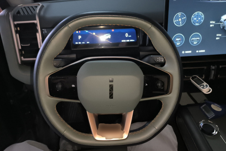 2024 car image #11