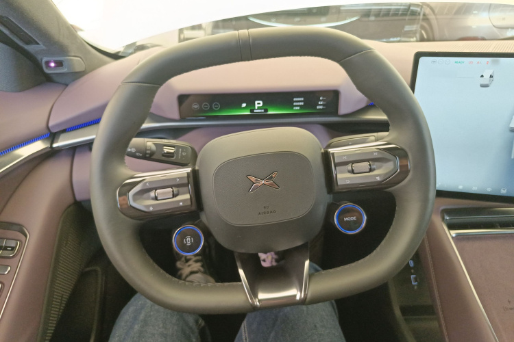 Xpeng P7 2025 imagen de coche #11