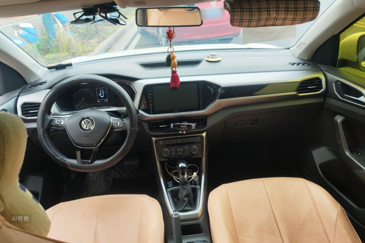 Toyota T-Cross 2020 #11 Toyota T-Cross 2020 car image #11