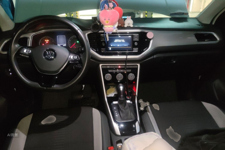 T-Roc 2020 car image #11