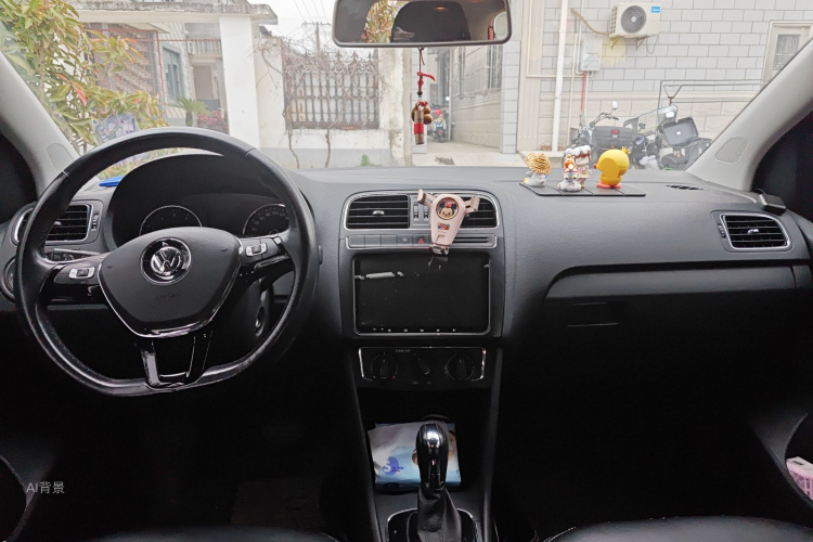 Polo 2016 car image #11