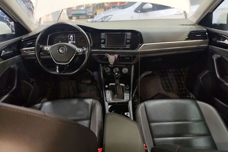 Volkswagen Sagitar 2019 car image #11