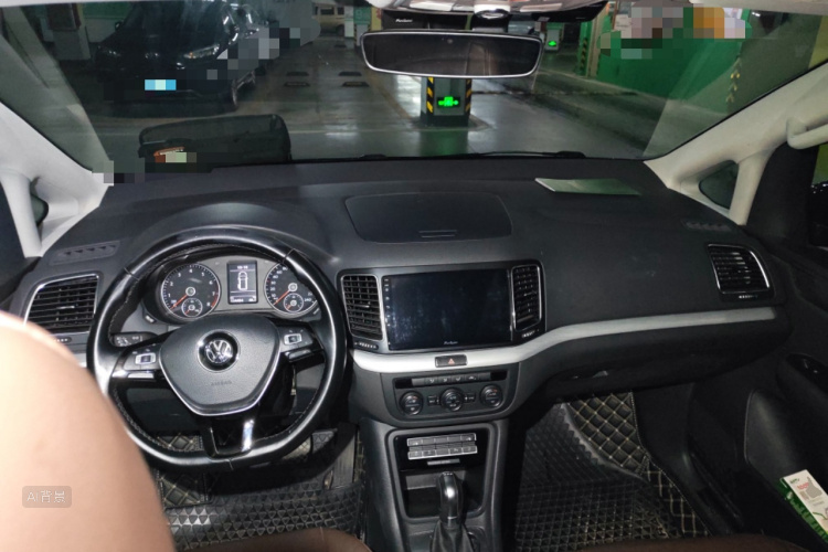 Volkswagen Sharan 2018 car image #11