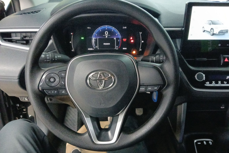 Toyota Frontlander 2024 car image #11