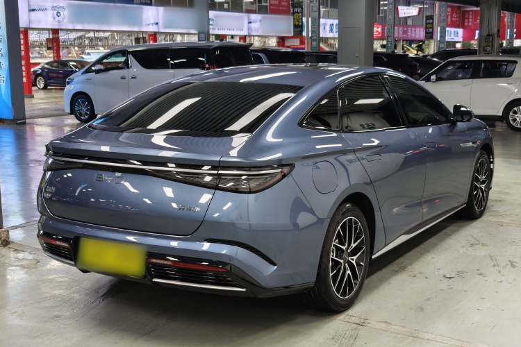 BYD Seal 07 DM-i 2024 صورة سيارة #11