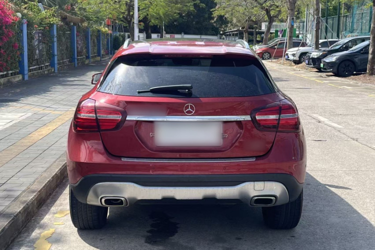 Mercedes-Benz GLA Class 2020 car image #11