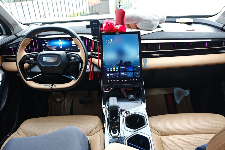 GEELY Boyue L 2024 car image #11